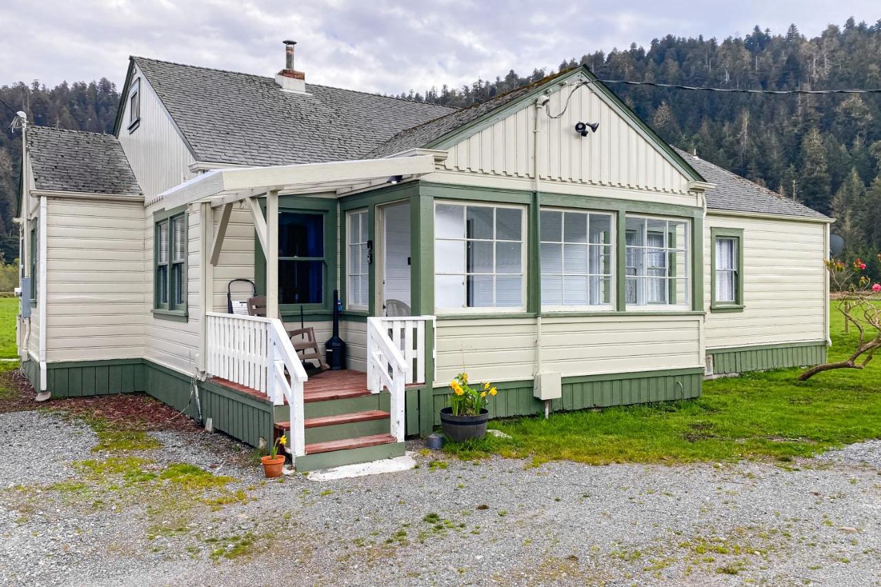 Redwood Farmhouse In The Orick Valley Exterior foto